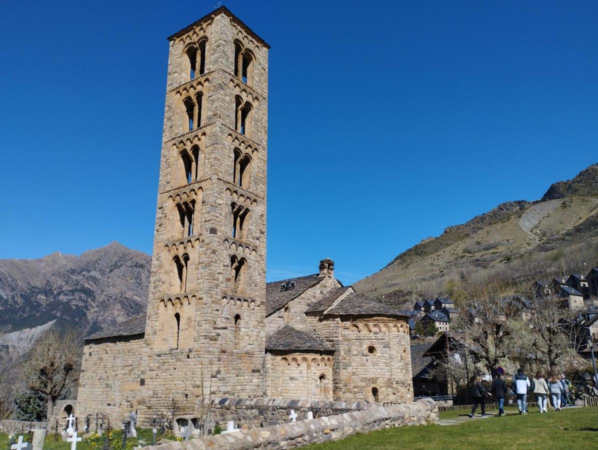 Esqui, Aigueestortes Y Boi-Tauell A Tus Pies En Ebrehogar Pla de l'Ermita Exteriör bild